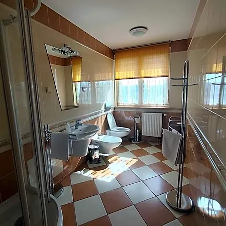 Gosciniec Tombor 3*