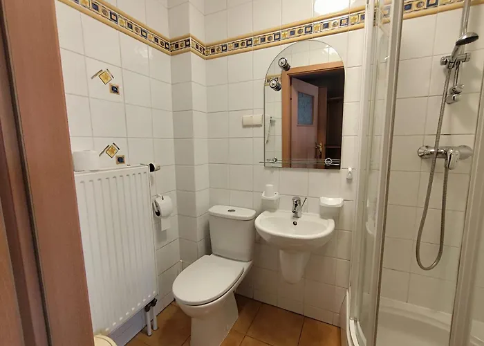 Gosciniec Tombor 3* Katovice